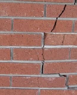 If you live in Fort Smith, Arkansas, and your foundation brick looks like this, Airlift Concrete Experts can help you with foundation repair services. 